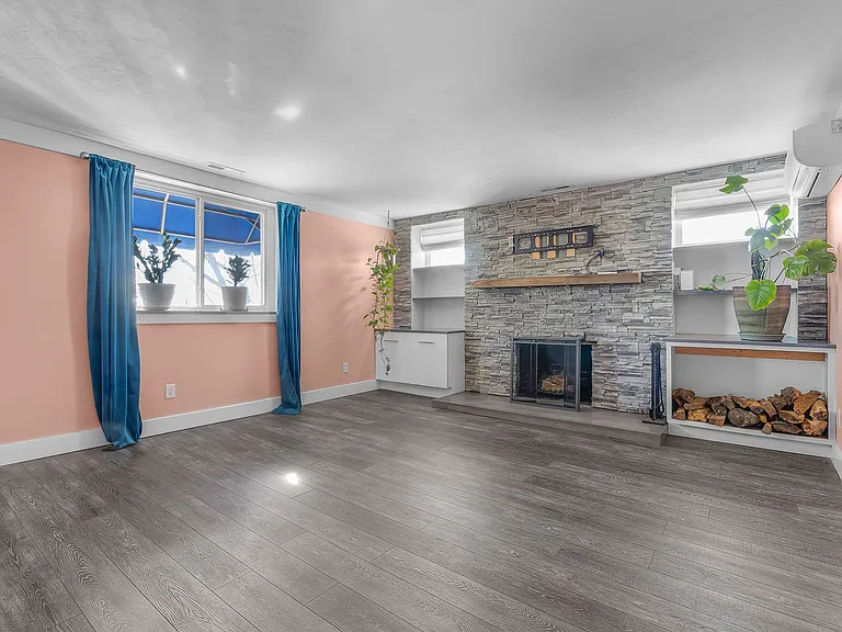 1915 Colonial Ave #6 — Photo 27