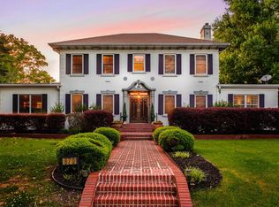 870 Riverview Dr, Florence, AL 35630