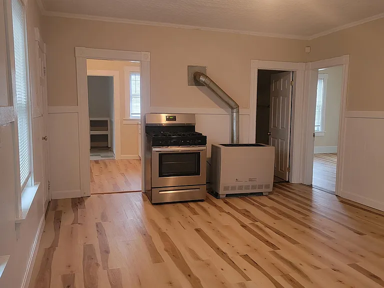 414 Cedar St — Photo 9