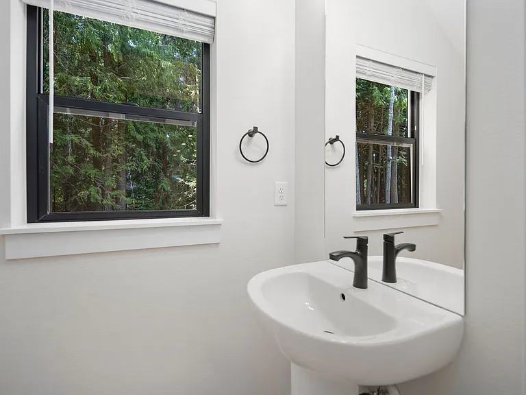 18545 Woodside Dr SE — Photo 17