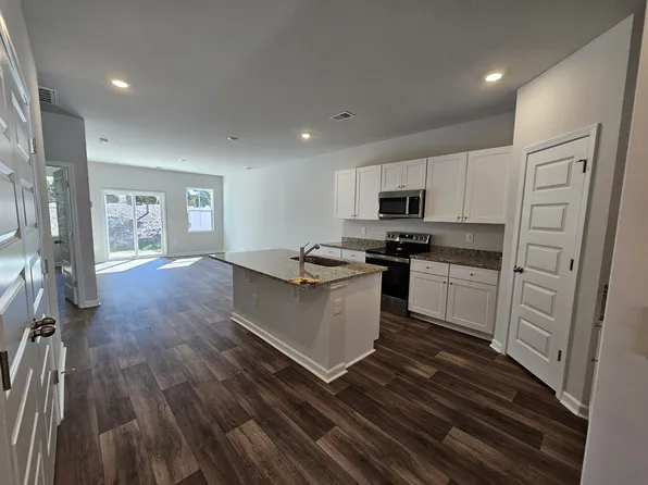 2033 Wild Indigo Cir NW, Calabash, NC