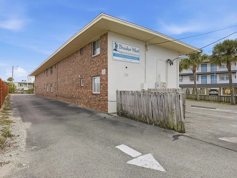 315 Bream Ave #207 — Photo 43