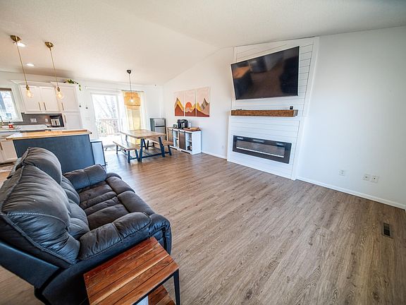 5th image of 5944 Belfry Ln NW