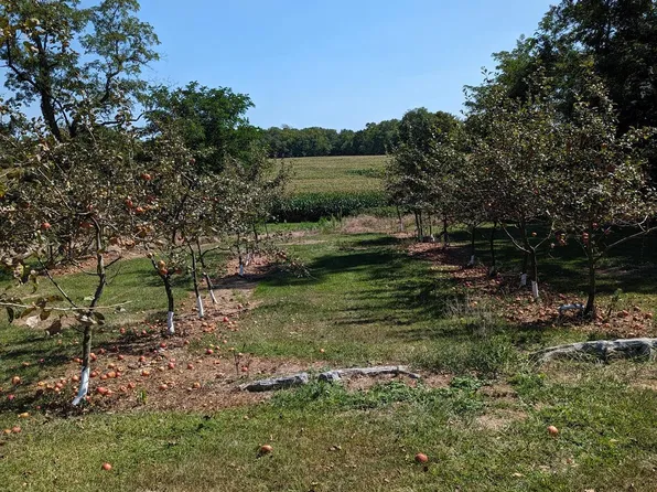 132 Hickorytown Rd, Carlisle, PA 17015