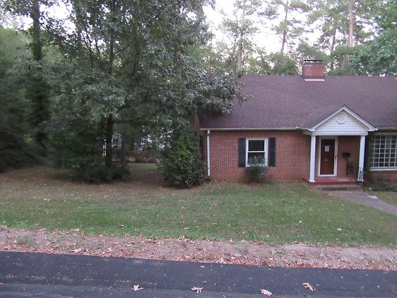 3rd image of 602 Woodland St