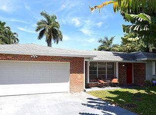 915 SW 27th Way, Boynton Beach, FL 33435