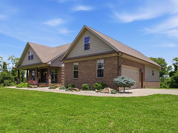 2nd image of 1576 Gayhart Ln