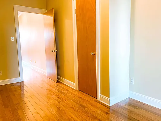 Rented by EXR | media 8