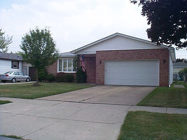 1st image of 163 N Transit Hill Dr