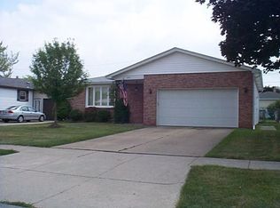 163 N Transit Hill Dr, Depew, NY 14043
