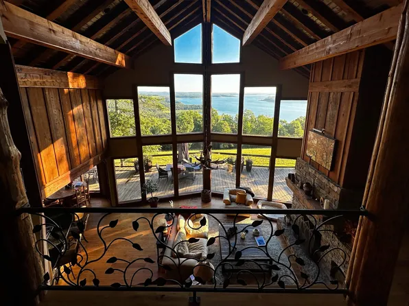 101 Big Pine Mountain Trl, Yellville, AR 72687