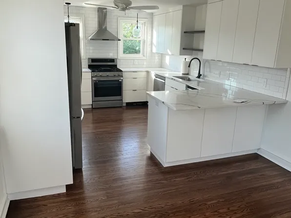 14 Chesney Ln, Erdenheim, PA 19038
