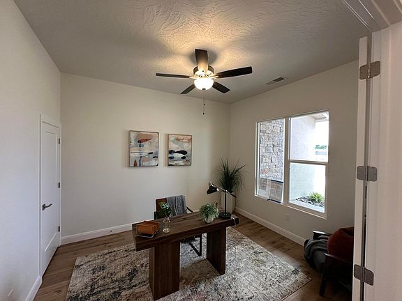 5th image of 446 W Johann Cir