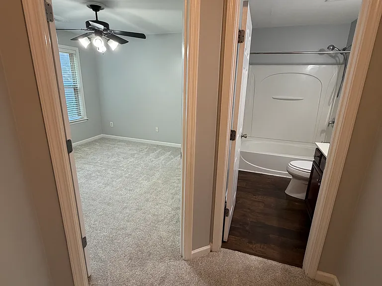 114 Creighton Ln — Photo 49