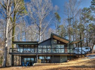 6680 Lawson Cir, Gainesville, GA 30506