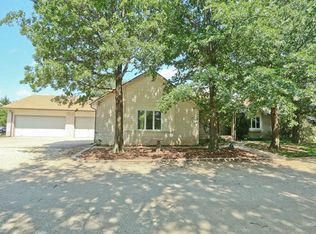 9251 N Seneca St, Valley Center, KS 67147