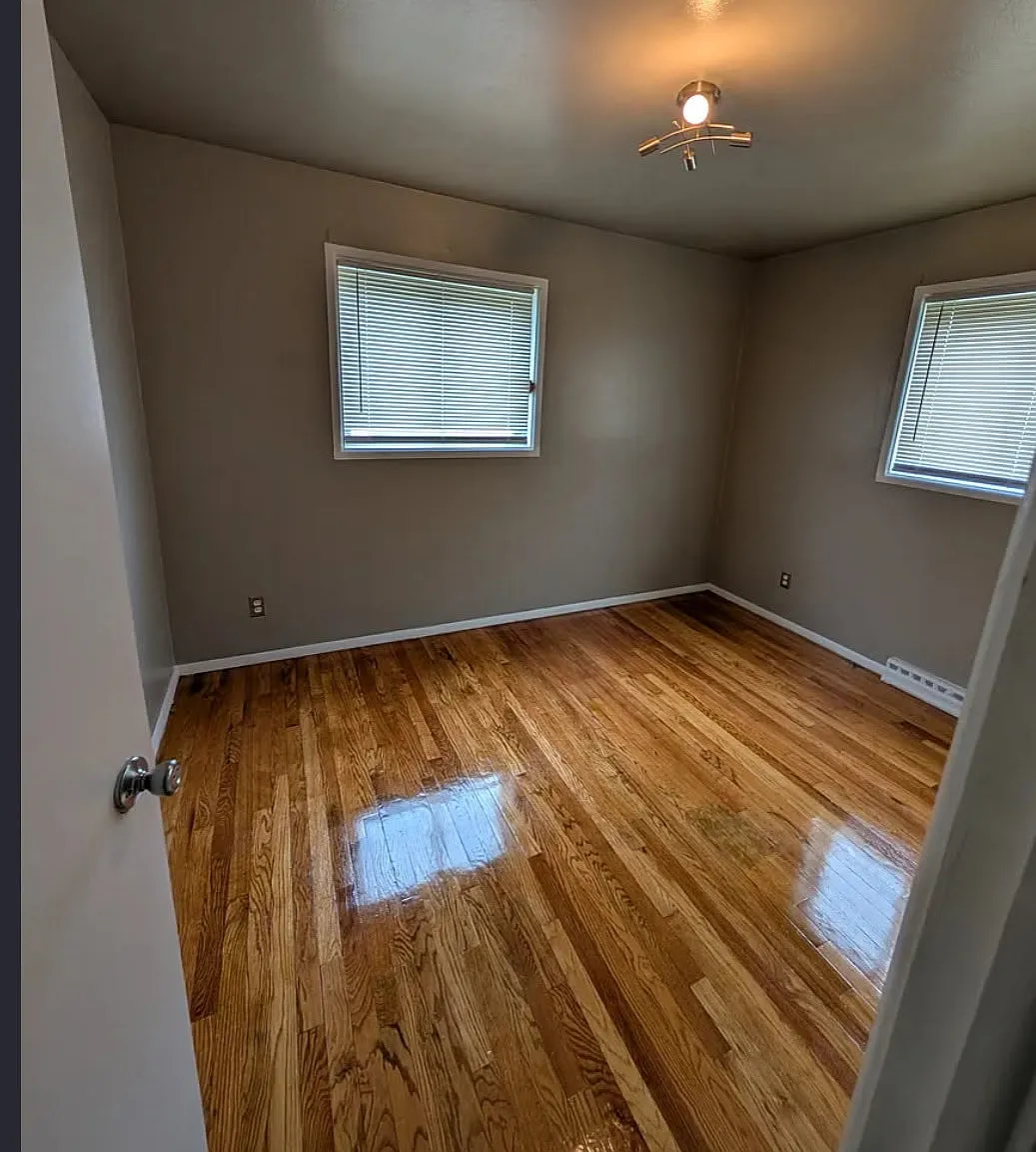 3 bed, 864 sqft, $1,250 — Photo 4