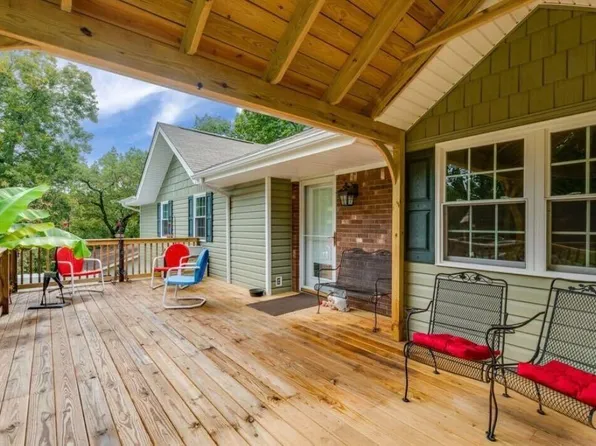 4557 N Ravenwood Dr, Chattanooga, TN 37415