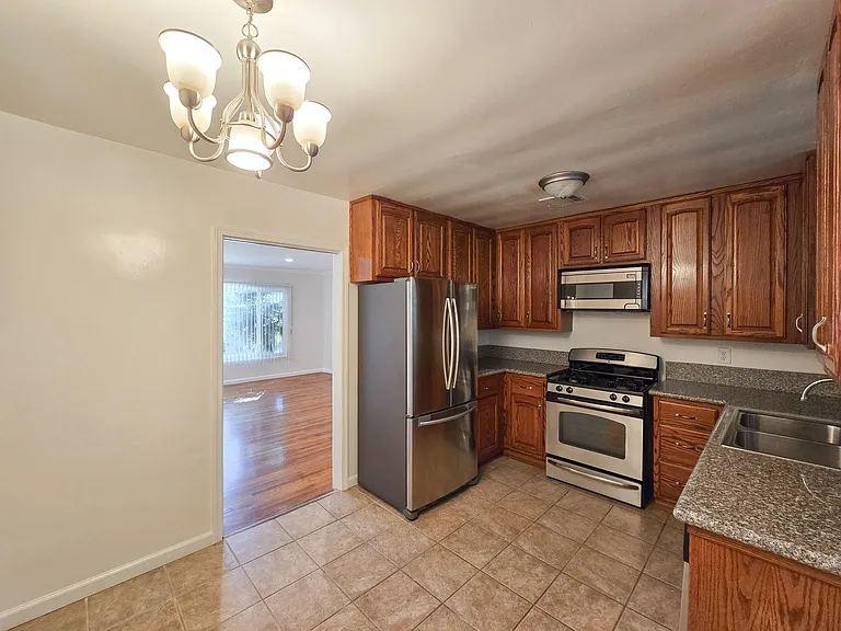 1809 Oakwood Ave — Photo 21