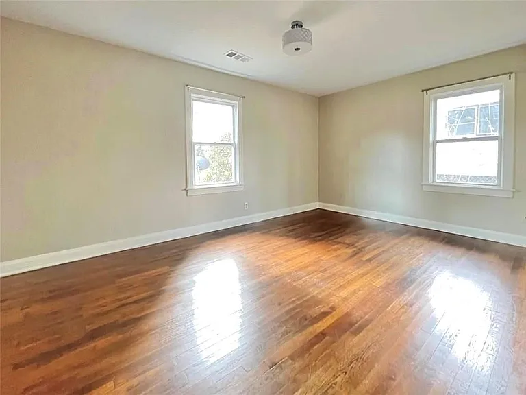 1449 Lynford Dr SW — Photo 8