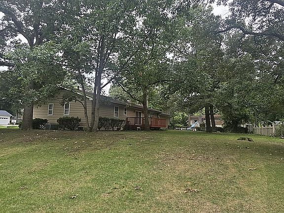 4th image of 200 Falcon Dr