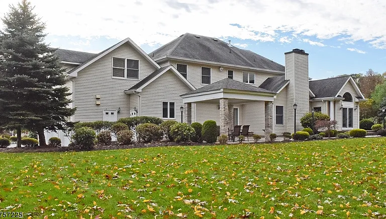 4 Cedar Gate Rd — Photo 25