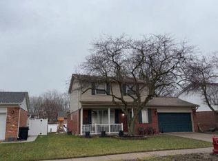 21489 Danbury St, Woodhaven, MI 48183