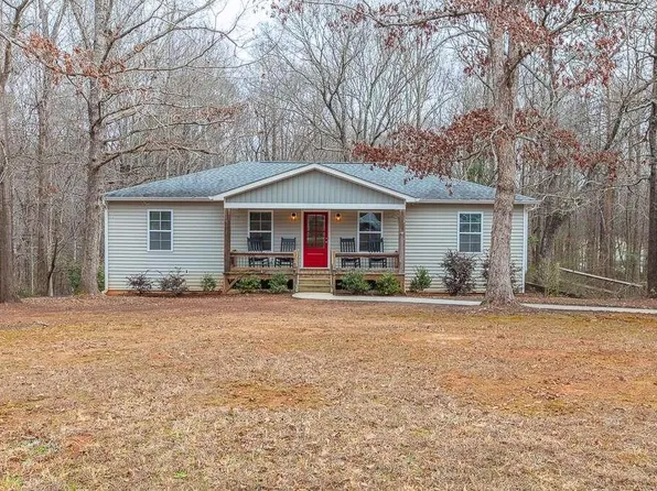 347 Freeman Dr, Maysville, GA 30558