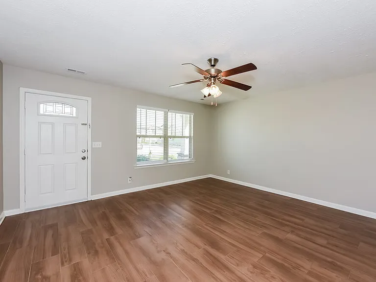1854 Warmingfield Dr — Photo 4