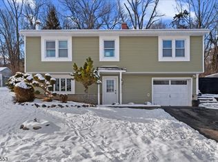 78 Red Twig Trl, Bloomingdale Boro, NJ 07403