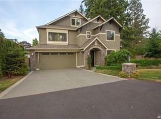 2416 98th Ave NE, Bellevue, WA 98004
