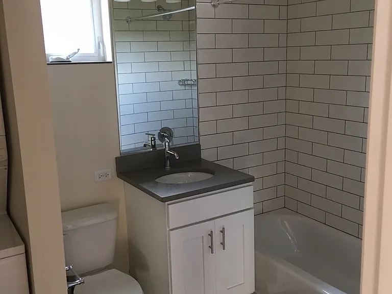 1323 W. 18th Place — Photo 6