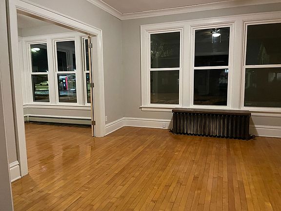 5th image of 628 Jefferson St