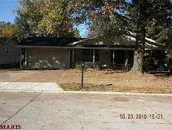 3058 Westminster Dr photo 1