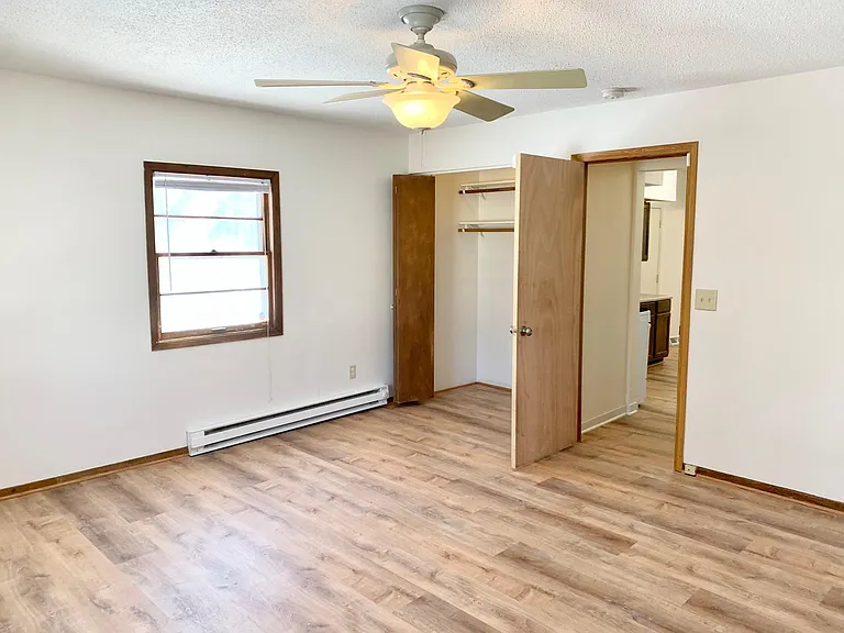 1043 Edmund Ave #1 — Photo 11