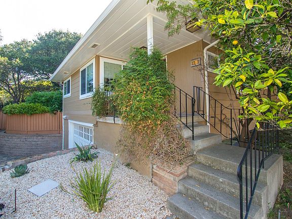 2nd image of 1712 Pine Knoll Dr