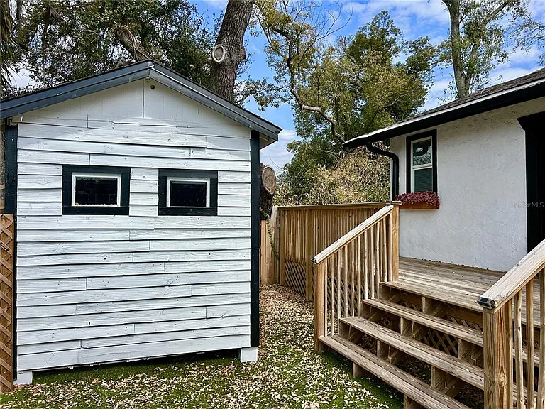 706 E Flora St — Photo 16