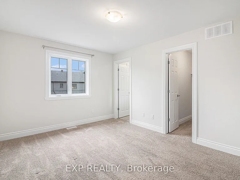75 Gilberte St — Photo 15