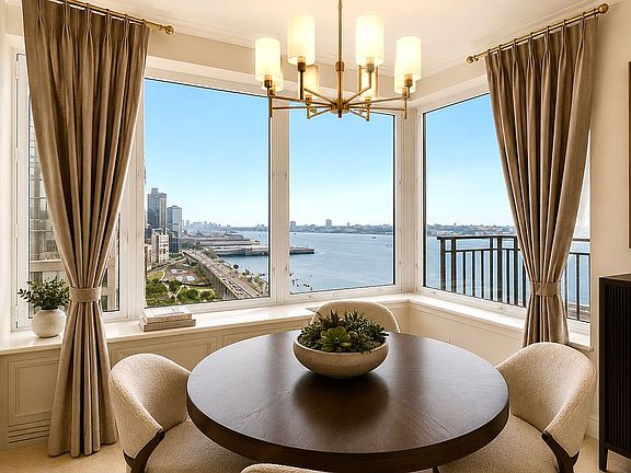 5th image of 220 Riverside Blvd APT 21G