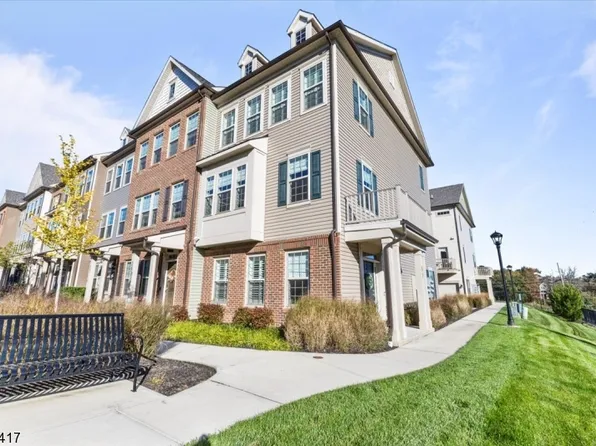 31 Haralson Ct, Livingston Twp., NJ 07039