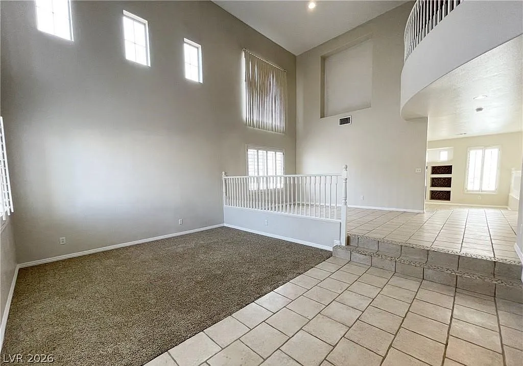 4 bed, 2.5 bath, 2523 sqft, $2,995 — Photo 2
