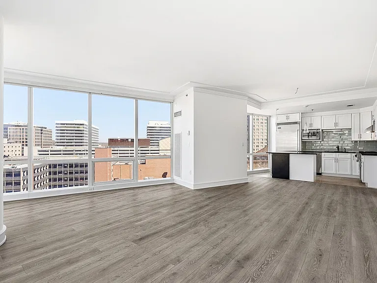 1 Renaissance Sq #11G — Photo 12