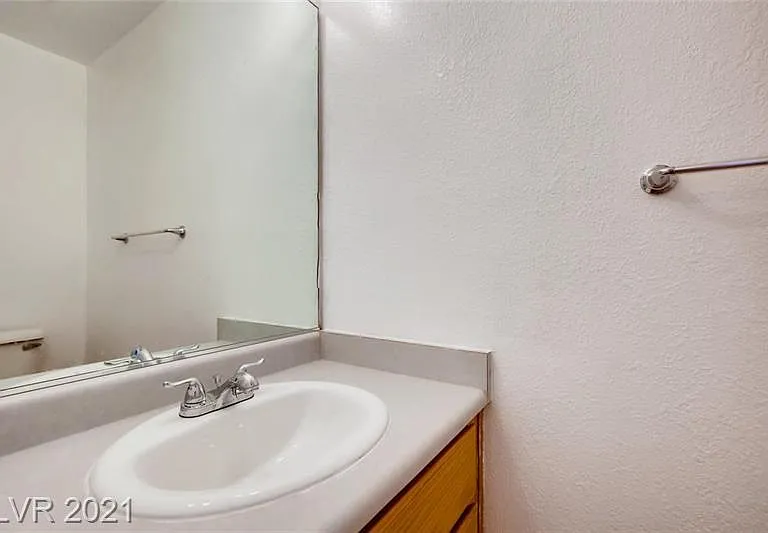 Bathroom downstairs
