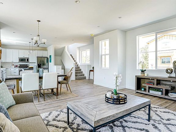 2nd image of 2021 Elson Way