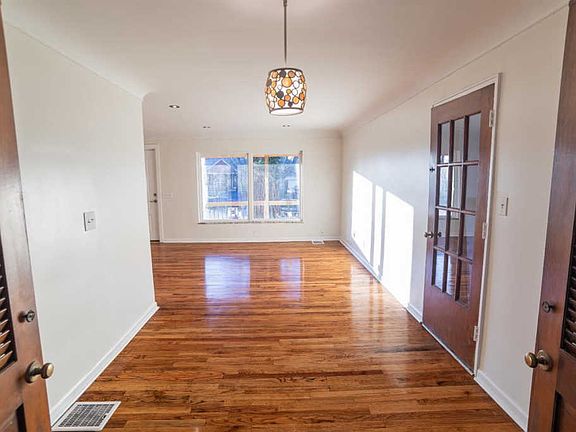 5th image of 7004 Clovernoll Dr