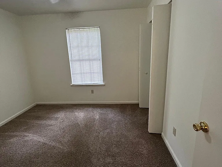 8308 Pegwood Way — Photo 7