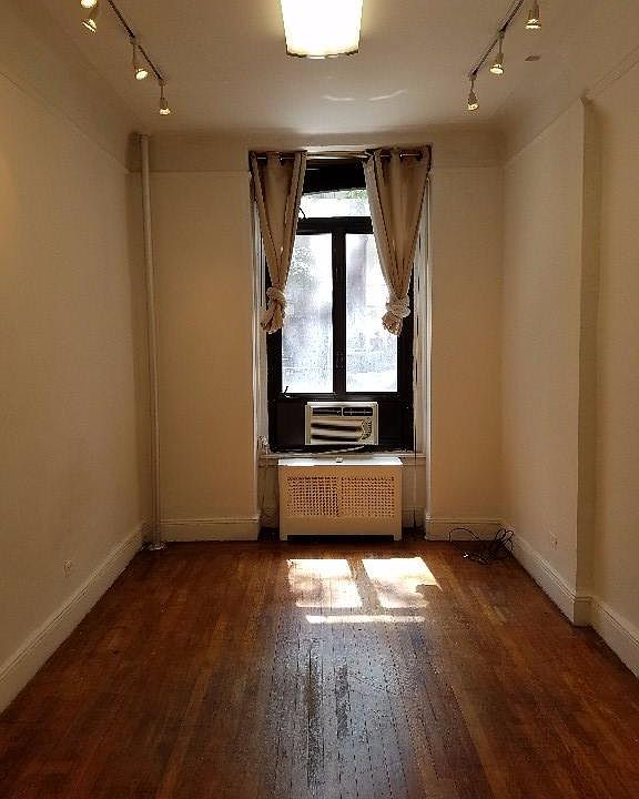1st image of 241 E 58th St Frnt 1