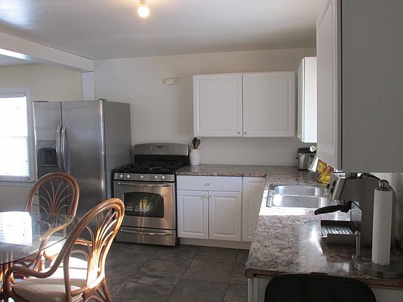 2nd image of 624 N Hollis Ave