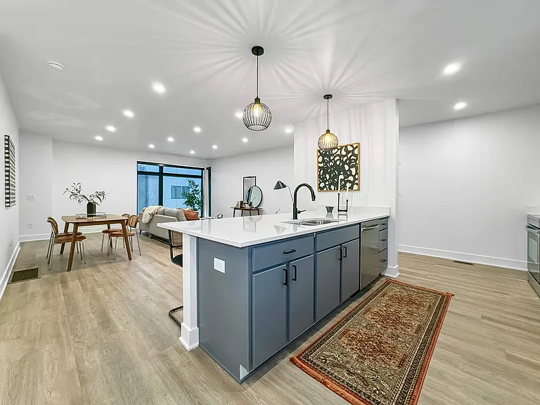 Matilda 235 Townhomes — Photo 9