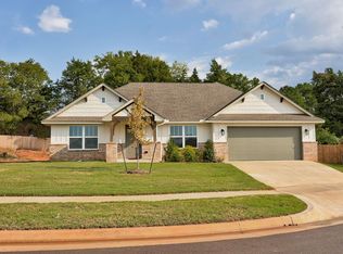 1205 Magnolia Dr, Noble, OK 73068